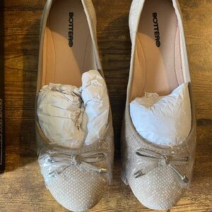 Taupe Textured Ballet Flats with Decorative Bow